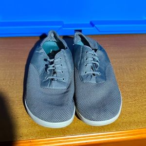 OluKai Nohea Moku Sharkskin